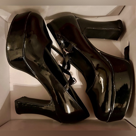 Funtasma Black Patent Mary Jane Platform Pumps - Picture 2 of 4